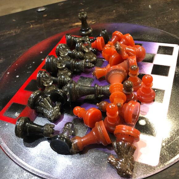 Vinyl Chess Set - Haunted Purple (Resin Pieces) - Picture 9 of 10